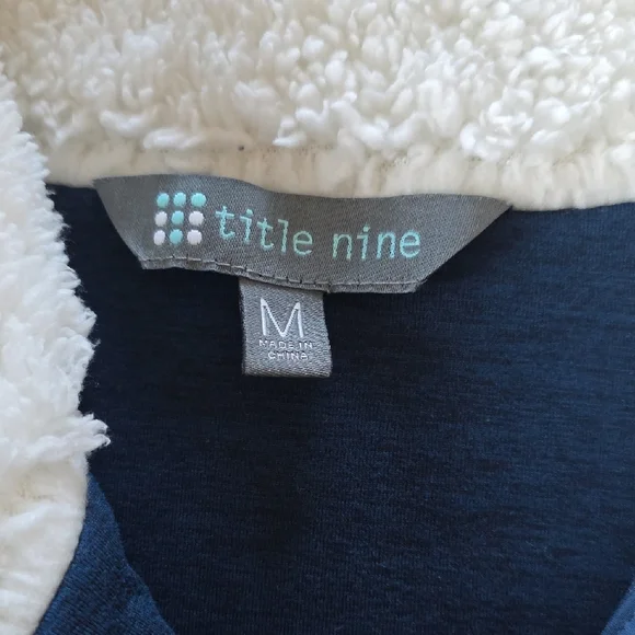 Stylish Blue and White Title Nine Fleece Vest Dress - Picture 2 of 7